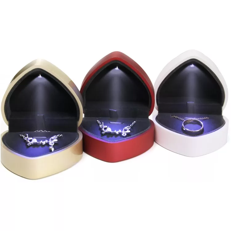 heart shaped jewelry case, heart shaped silver trinket box, ring box heart, personalized jewelry case