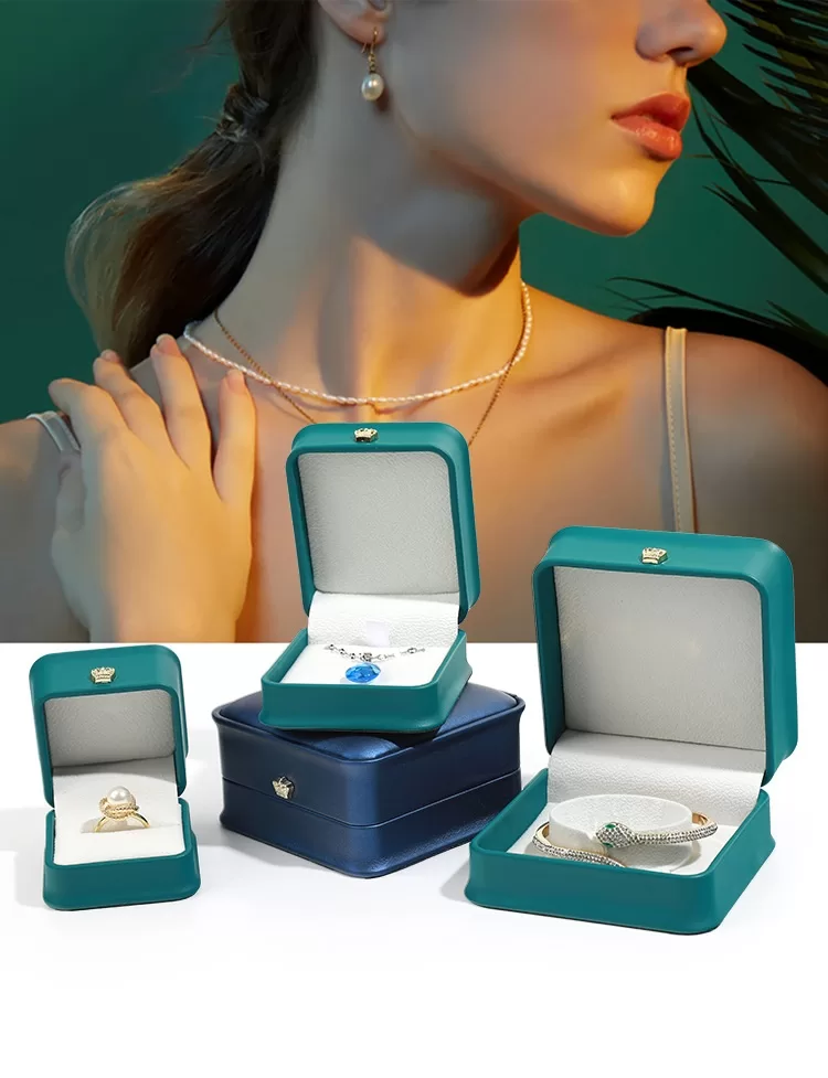 Luxury Crown Leather Jewelry Box with Cinched Waist Design - Front View