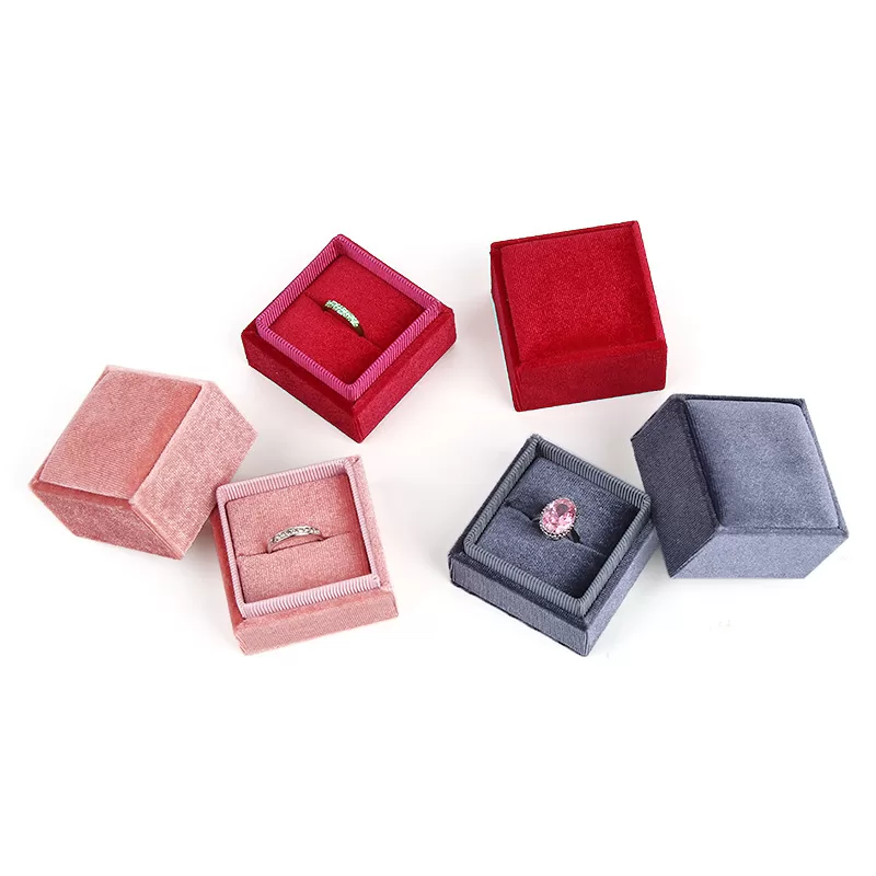 custom velvet jewelry boxes,macaron jewelry box,valentines gift set,wrapping a jewelry box