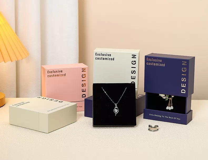 Closed custom printed drawer box with gold hot foil stamped logo