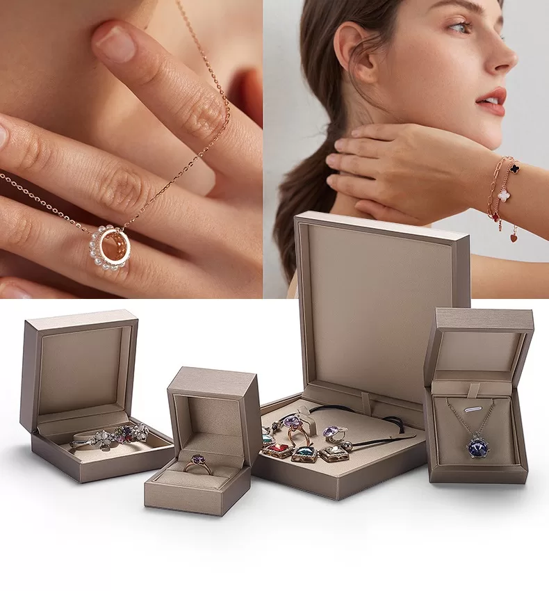 Classic leatherette wholesale square bangle box in blue