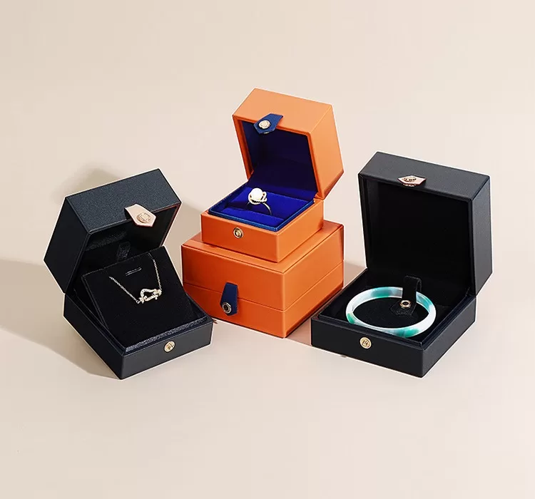 Square straight corner ring box with press stud closure