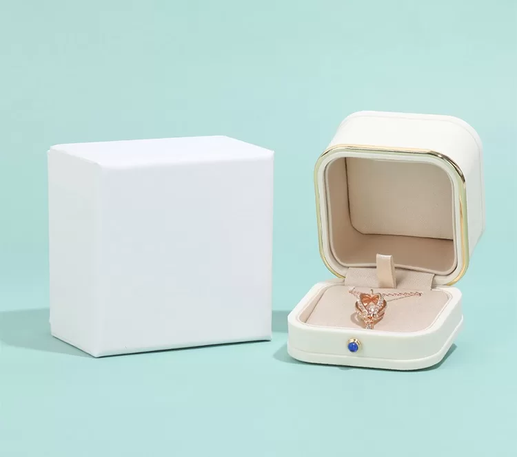 Boucheron ring box, jewelry branding and packaging box, Boucheron jewelry packaging, Boucheron jewelry case