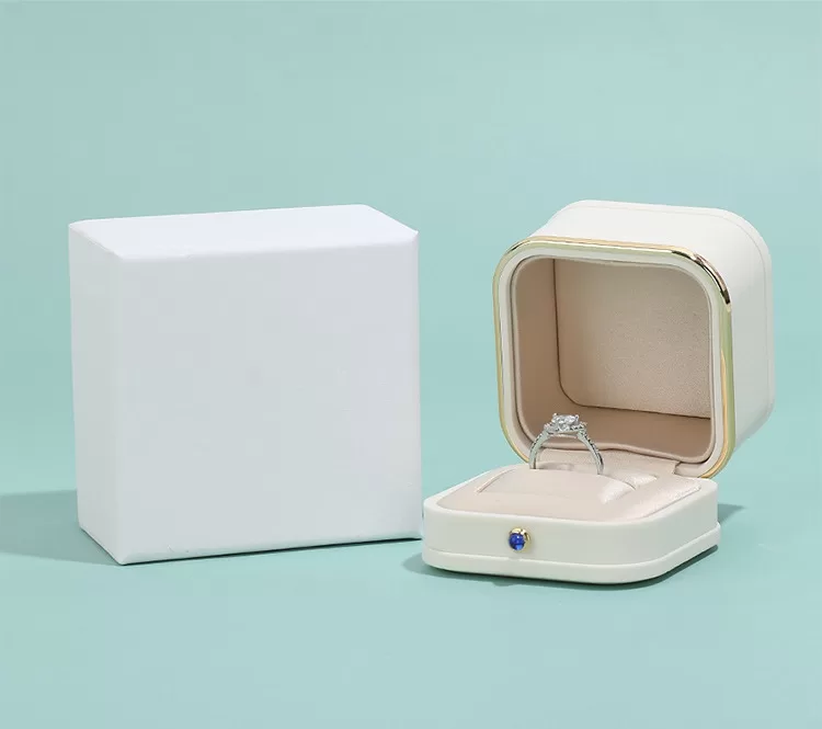 Boucheron ring box, jewelry branding and packaging box, Boucheron jewelry packaging, Boucheron jewelry case