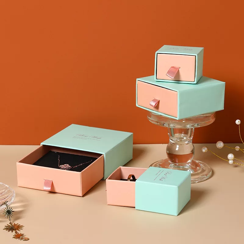 Small 5x5cm cardboard drawer box for rings with ribbon pull