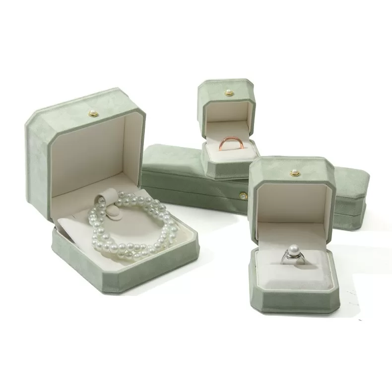 Luxury microfiber jewelry box with logo engraving,OEM/ODM microfiber jewelry gift box wholesale,Waterproof microfiber travel jewelry case,Custom microfiber jewelry box with velvet lining