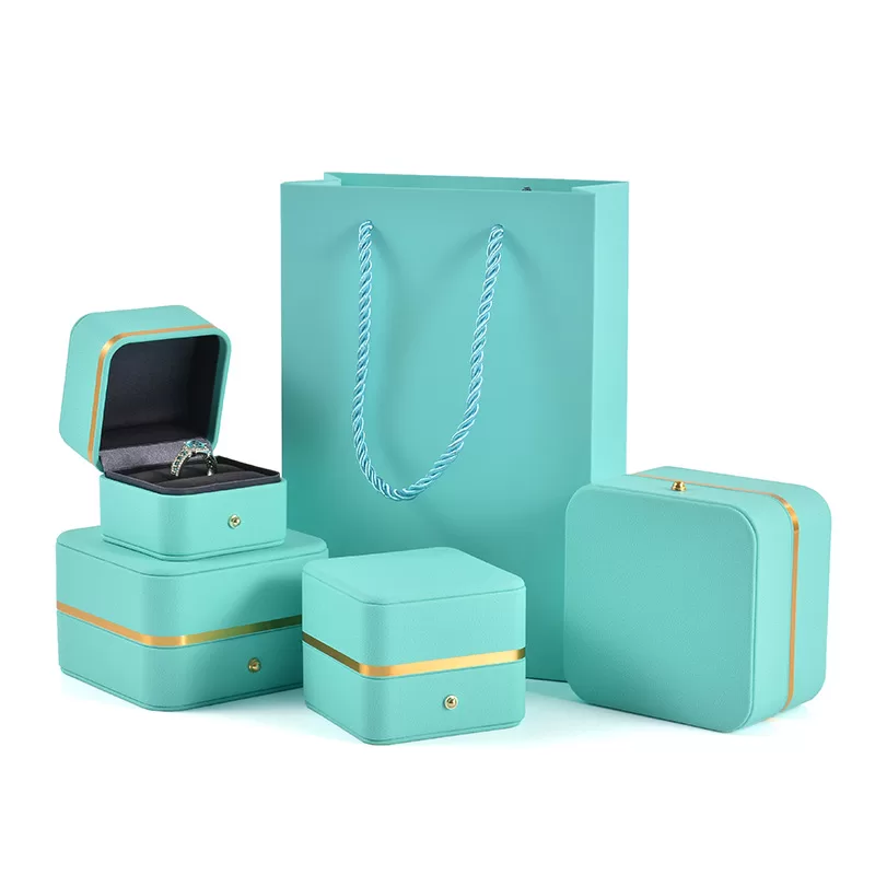 blue box jewelry, tiffany and co blue box, tiffany & co ring box, valentine's day gift box for him