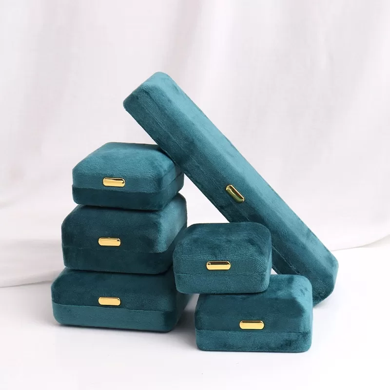 navy blue velvet ring box,customised jewellery packaging,christmas gift box earrings,luxury jewelry storage