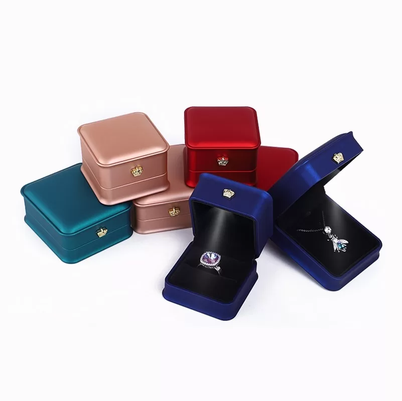 box inc,engagement ring in a box,light blue velvet ring box,light box price