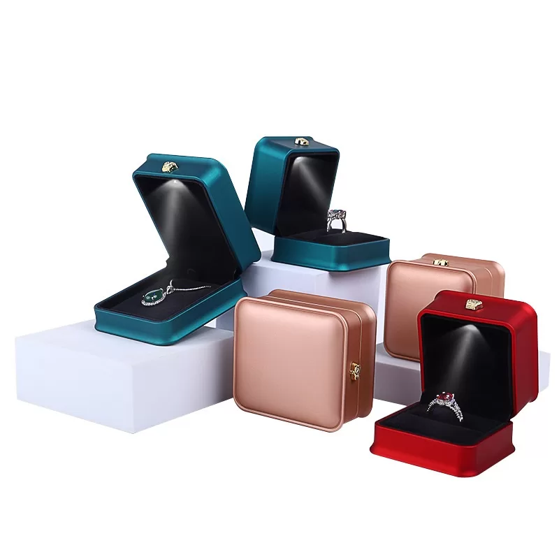 box inc,engagement ring in a box,light blue velvet ring box,light box price