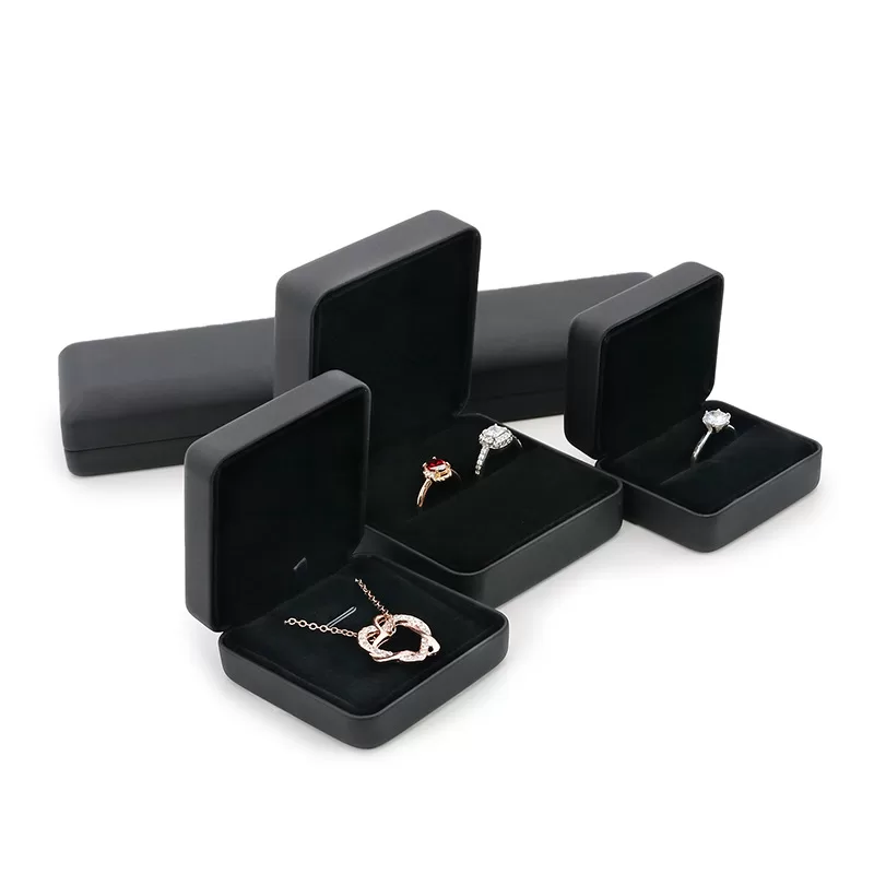 Wholesale black PU leather pendant box for luxury jewelry