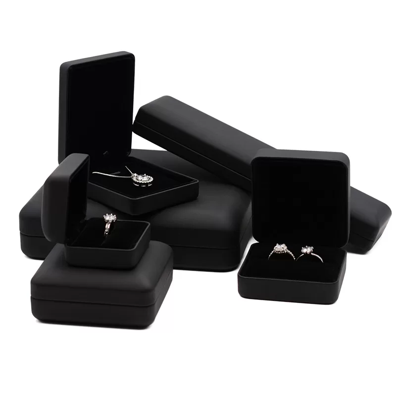 Large black jewelry set box iron core structure
