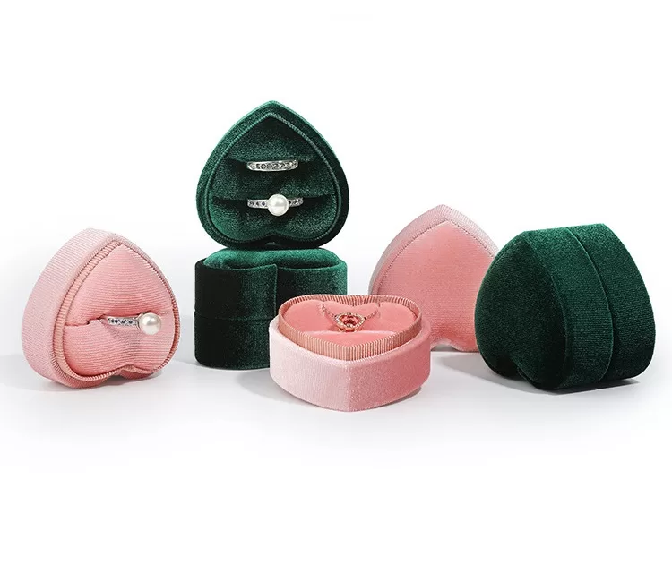 Double slot velvet wedding ring box for couples