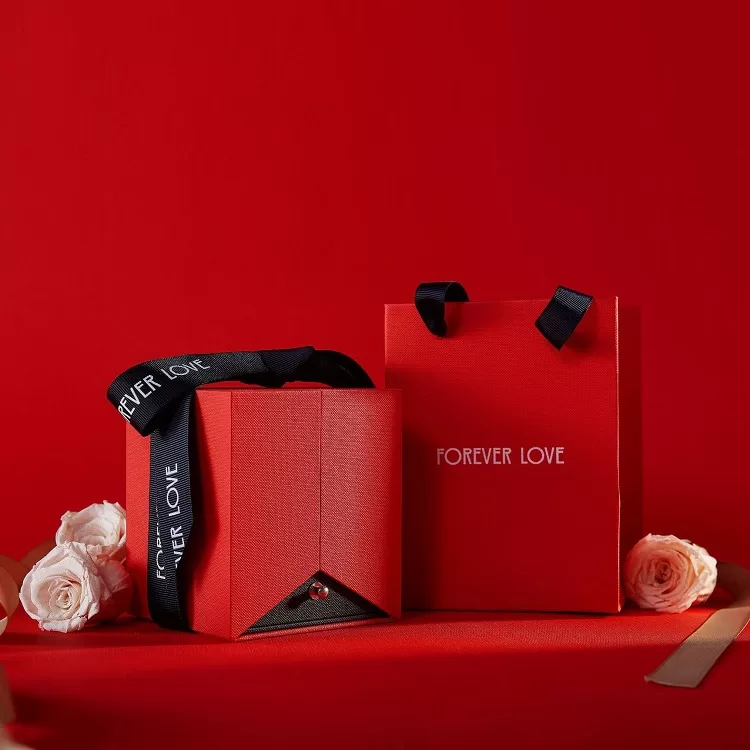 the flower box,faux flower box,acrylic rose box,acrylic roses