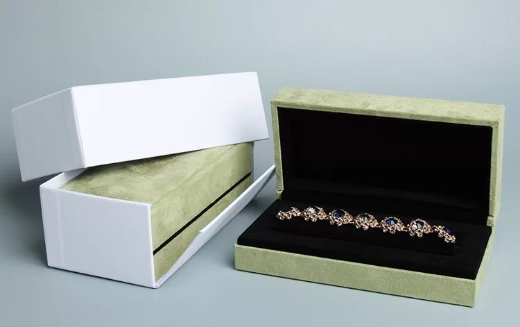 box store,baguette ring gold,jewelry box co,the little jewel box