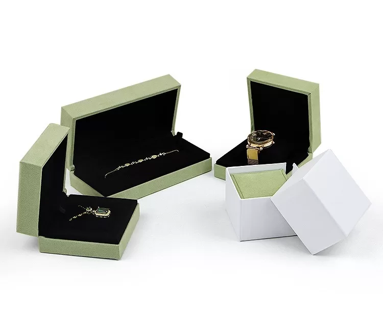 box store,baguette ring gold,jewelry box co,the little jewel box