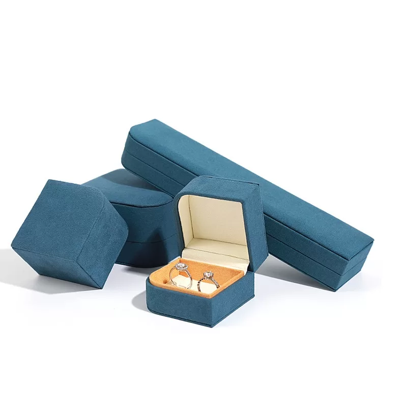 piaget ring box,piaget jewelry box,piaget possession ring,piaget necklace