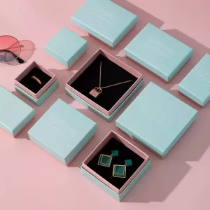 Medium size cardboard jewelry gift box for pendants