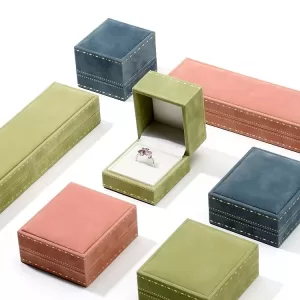 Luxury Velvet Jewelry Box Wholesale with Gold Trim (Square Series 114)