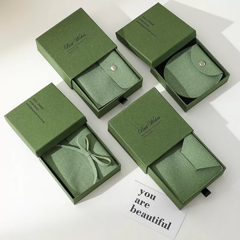 budget-friendly jewelry gift box,jewelry gift box for Valentine's Day,travel jewelry gift box,personalized jewelry gift box