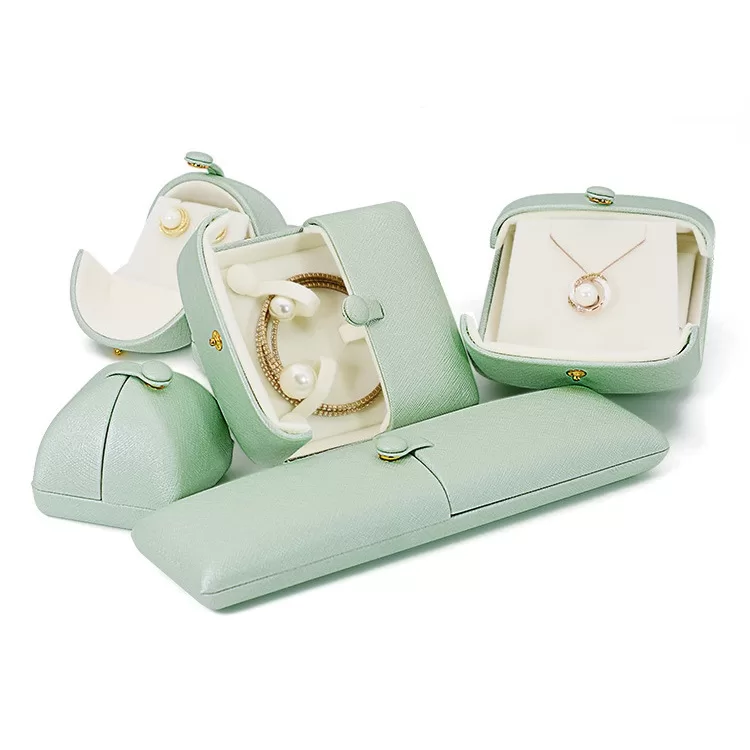 locket design,box chain designs,box clasp,little jewellery