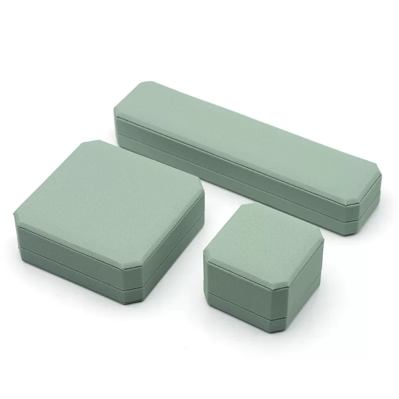 ornamental jewelry box,box knot bracelet,gold chain box design,the jewel box store