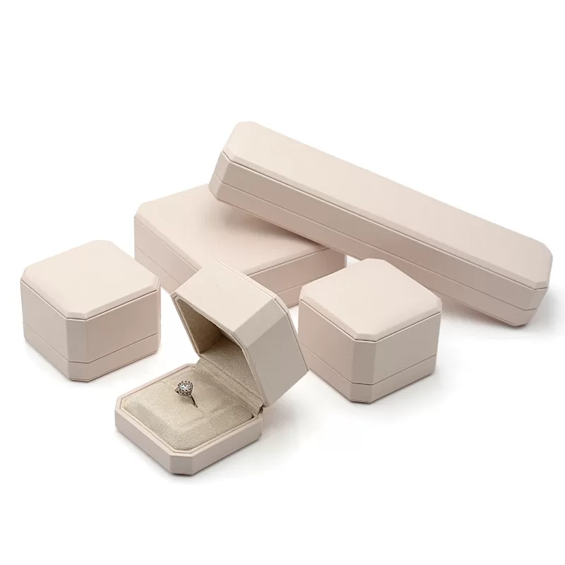 ornamental jewelry box,box knot bracelet,gold chain box design,the jewel box store