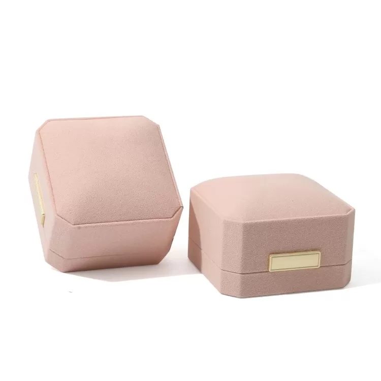 octagonal jewelry box for engagement rings,elegant octagonal jewelry box,shiny metallic octagonal jewelry box,customizable octagonal jewelry box