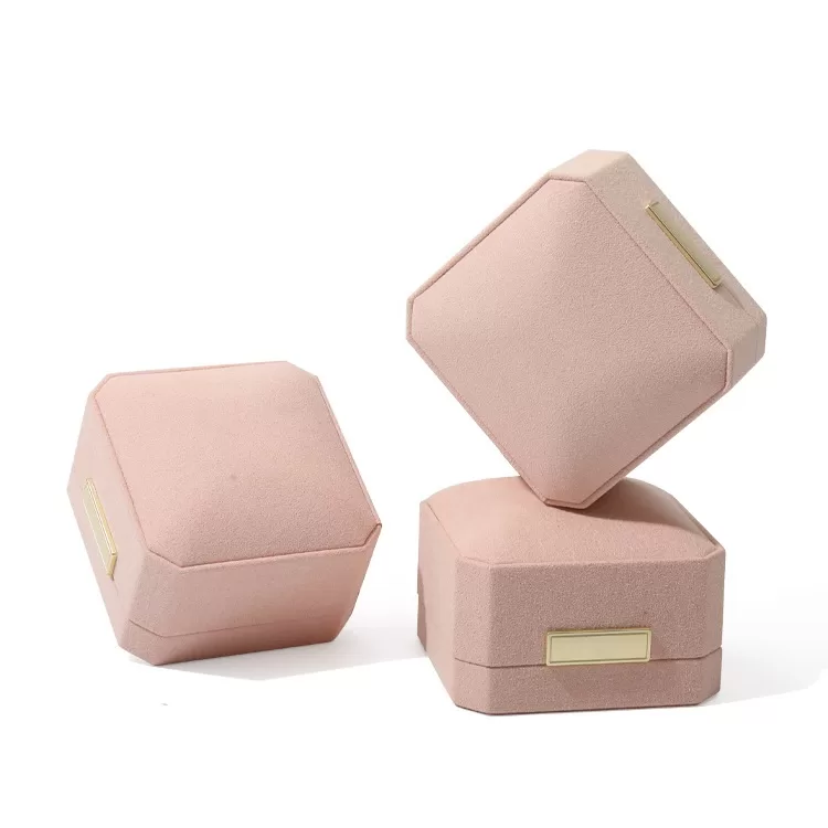 octagonal jewelry box for engagement rings,elegant octagonal jewelry box,shiny metallic octagonal jewelry box,customizable octagonal jewelry box