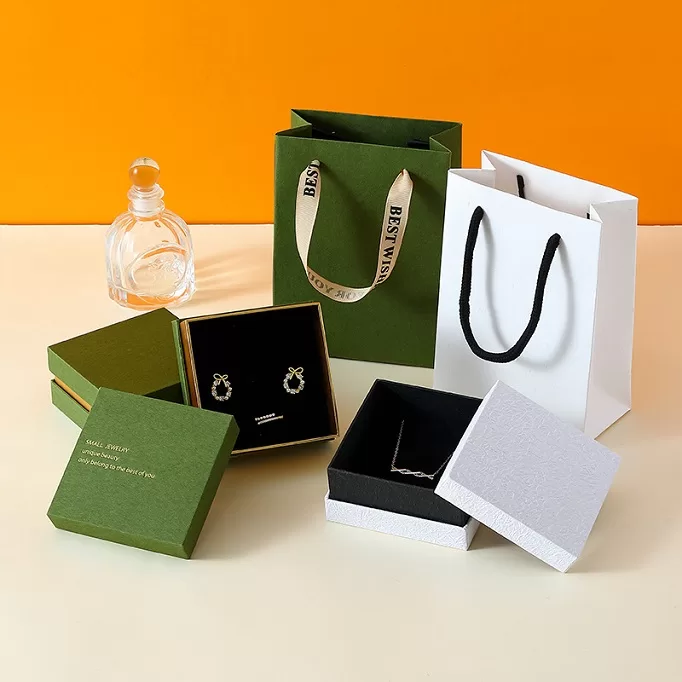 Eco-Friendly jewelry paper boxes,green cardboard jewelry box,paper small earring boxes,affordable paper pendant boxes