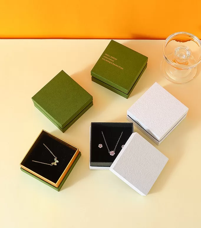 Eco-Friendly jewelry paper boxes,green cardboard jewelry box,paper small earring boxes,affordable paper pendant boxes