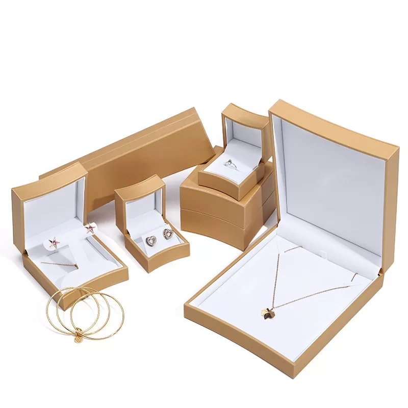 italian curved leather jewelry box,antique curved leather storage box,custom curved leather box for jewelry,curved leather ring box for weddings