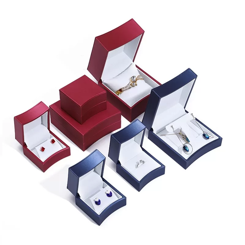 italian curved leather jewelry box,antique curved leather storage box,custom curved leather box for jewelry,curved leather ring box for weddings