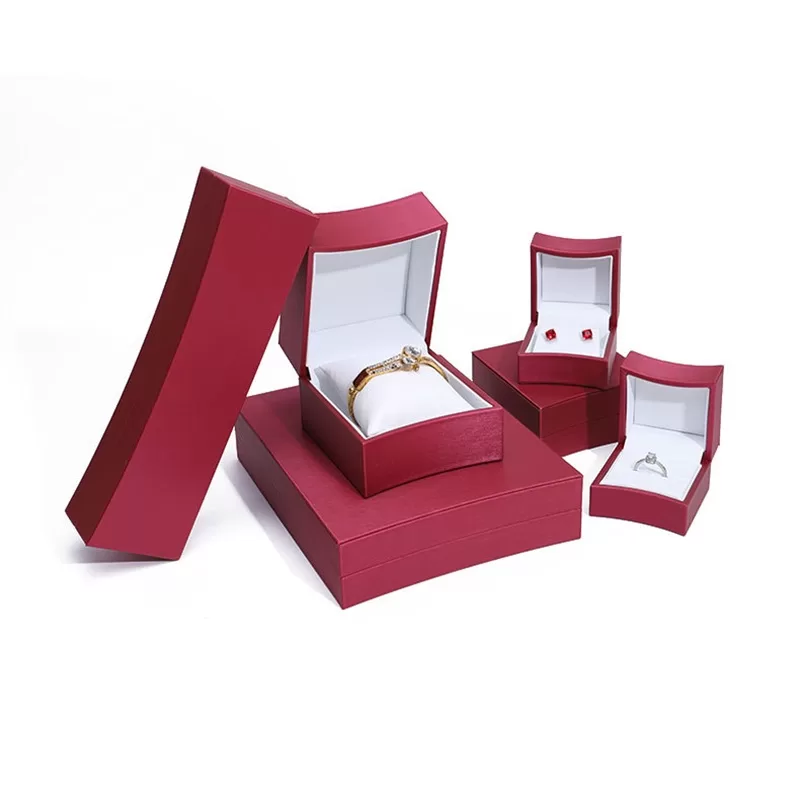 italian curved leather jewelry box,antique curved leather storage box,custom curved leather box for jewelry,curved leather ring box for weddings