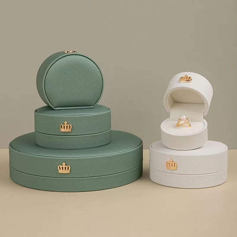 Luxury semi-circular crown leather jewelry box set wholesale