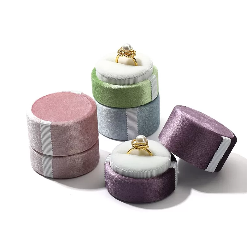 Sage green cylindrical earring box with lace decoration