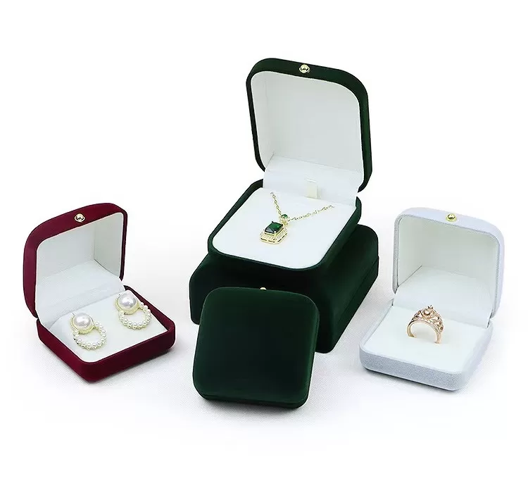 valentines gift box for her,engagement box,artificial jewellery box,plush ring box