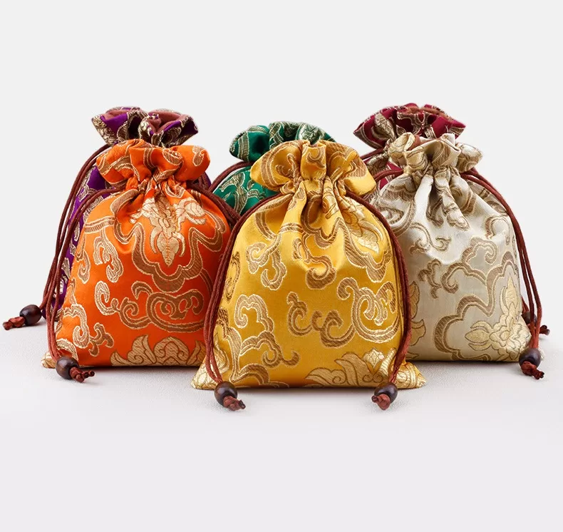 brocade double-layer drawstring pouch,jewelry pouch with flannel lining, brocade double-layer velvet-lined drawstring pouch,brocade padded drawstring pouch