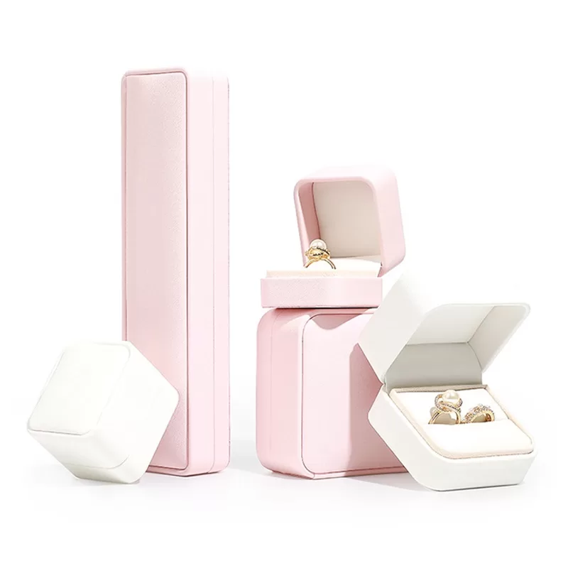 rounded corner leather jewelry box,leather round edge jewelry storage box,luxury round-edged leather jewelry box,eco-friendly round edge vegan rounded leather